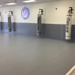 AK Athletic Equipment 6' X 12' X 1 3/8" Easy Stick Roll Up Gym Wall Pad